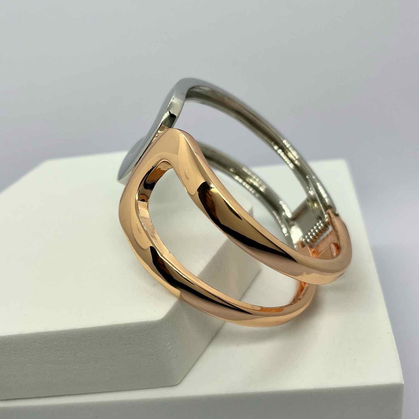 Anti-tarnish 18k Dual Toned Quirky Kada Cuff Bracelet