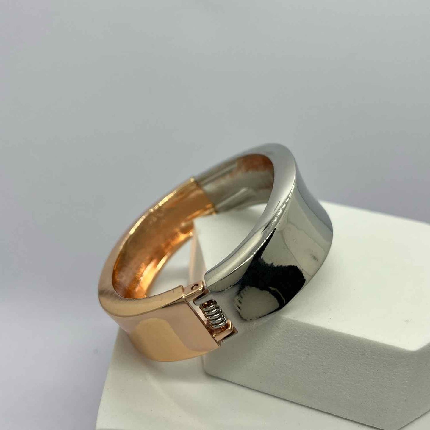 Stylish Dual-Tone Stainless Steel Kada Bracelet for Women & Girls | Expandable for a Comfortable Fit | Versatile Style for Any Occasion (Rose Gold & Silver)