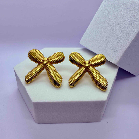 Anti tarnish golden earrings for women