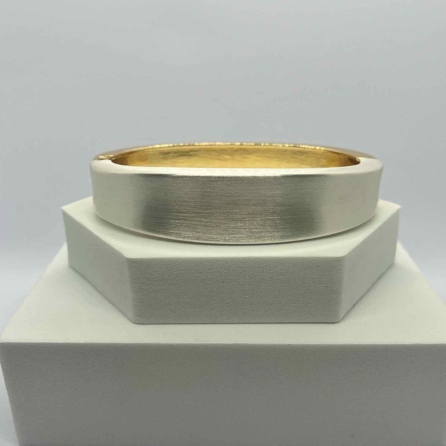 Stylish Dual-Tone Stainless Steel Kada Bracelet for Women & Girls | Expandable for a Comfortable Fit | Versatile Style for Any Occasion (Gold & Silver)