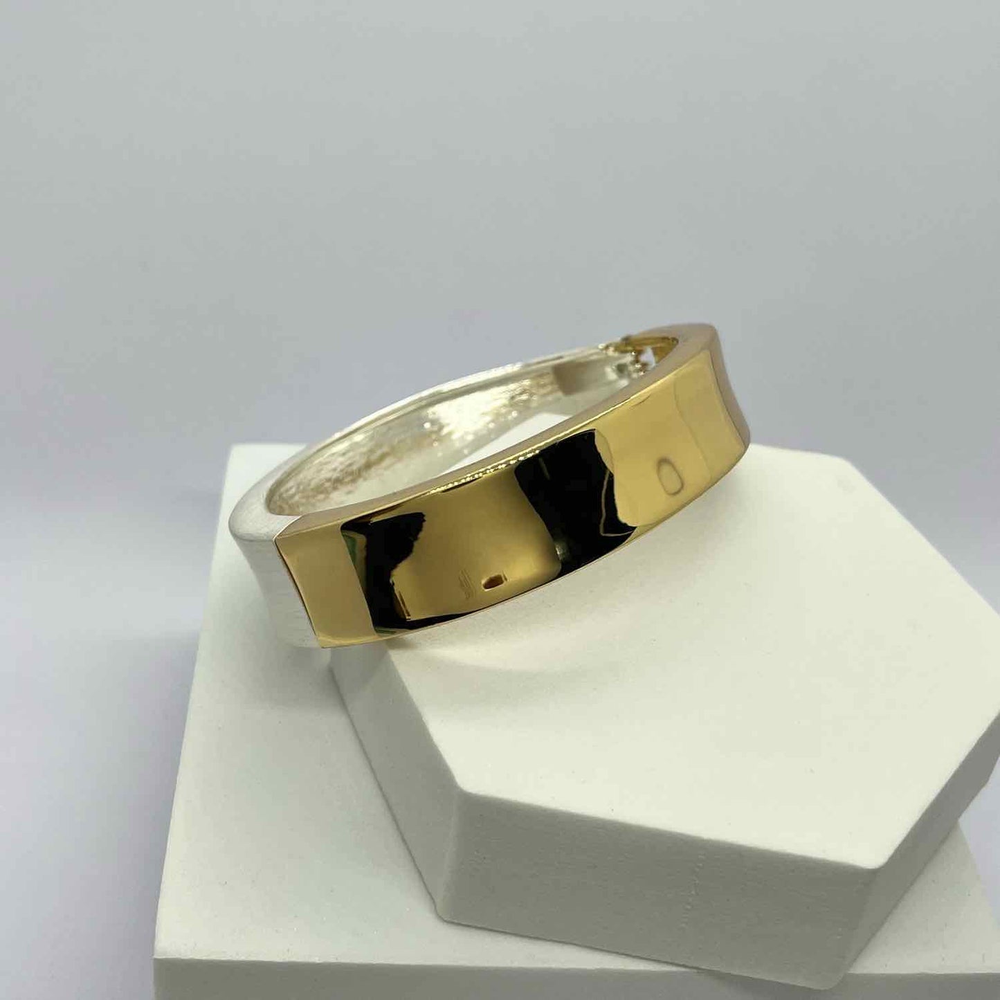 Stylish Dual-Tone Stainless Steel Kada Bracelet for Women & Girls | Expandable for a Comfortable Fit | Versatile Style for Any Occasion (Gold & Silver)