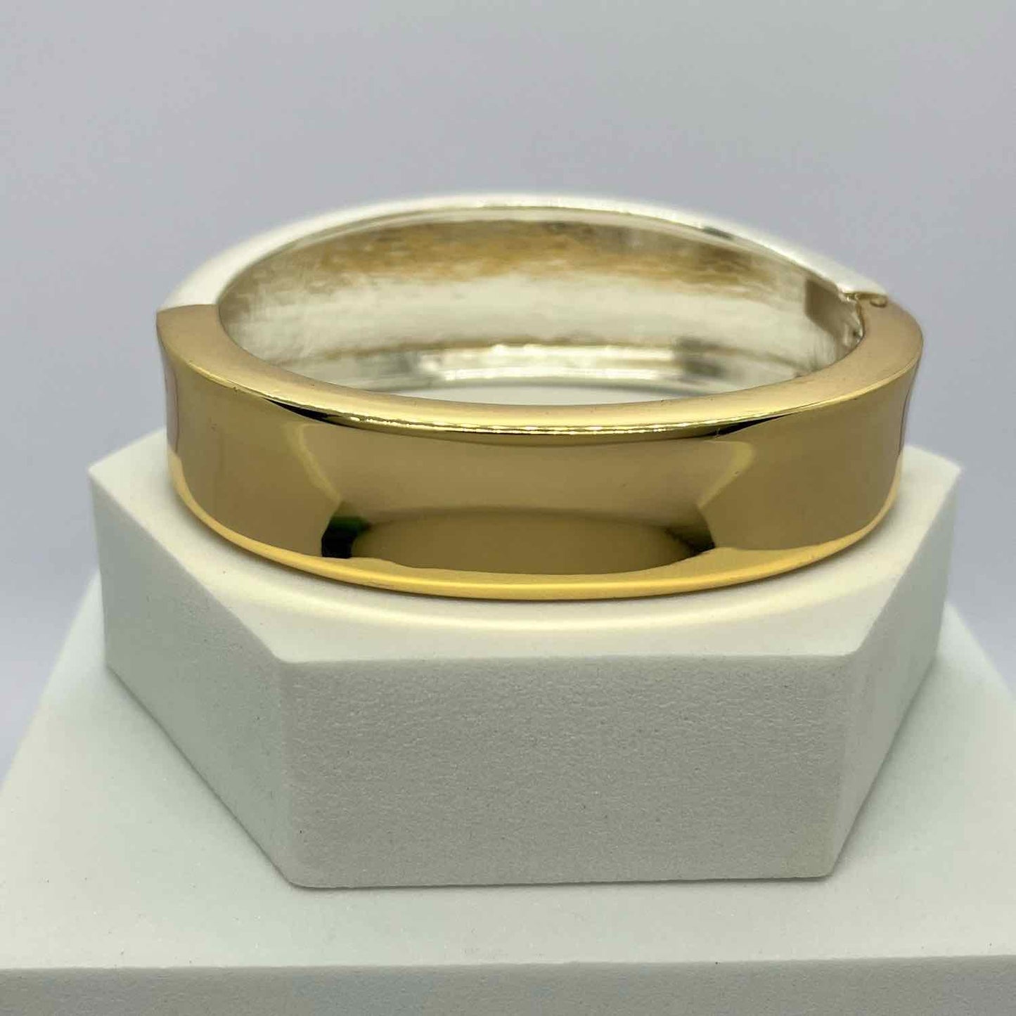 Stylish Dual-Tone Stainless Steel Kada Bracelet for Women & Girls | Expandable for a Comfortable Fit | Versatile Style for Any Occasion (Gold & Silver)