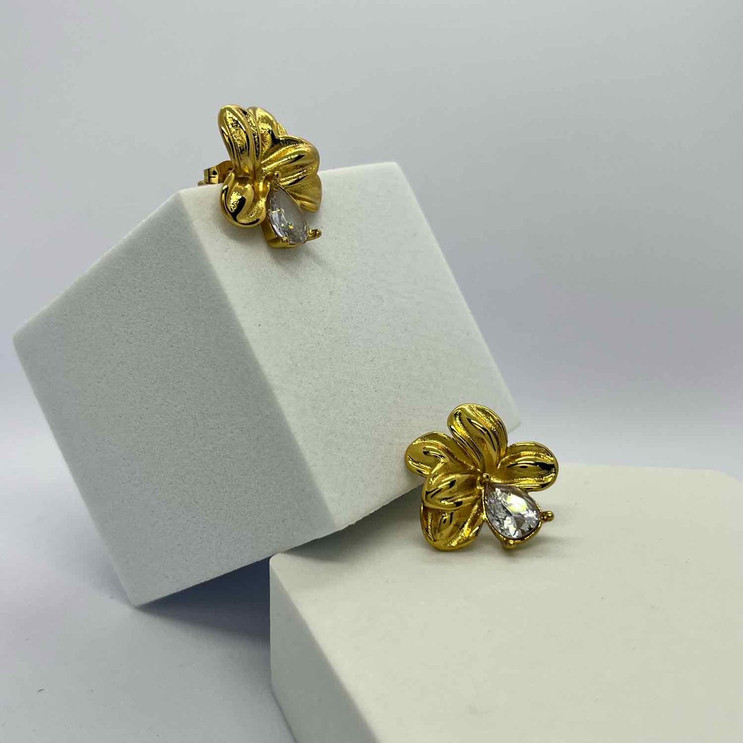 Beautiful Gold Plated Stainless Steel Flower Shaped Stud Earring