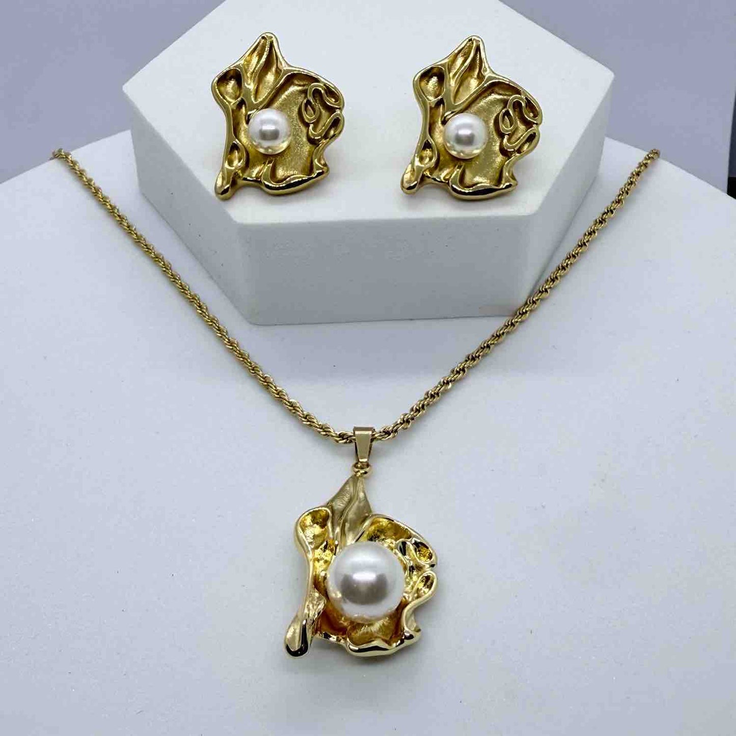Stainless Steel Crinkled Lava Pearl Flower Pendant Necklace Earrings Ring Trendy Jewelry Set