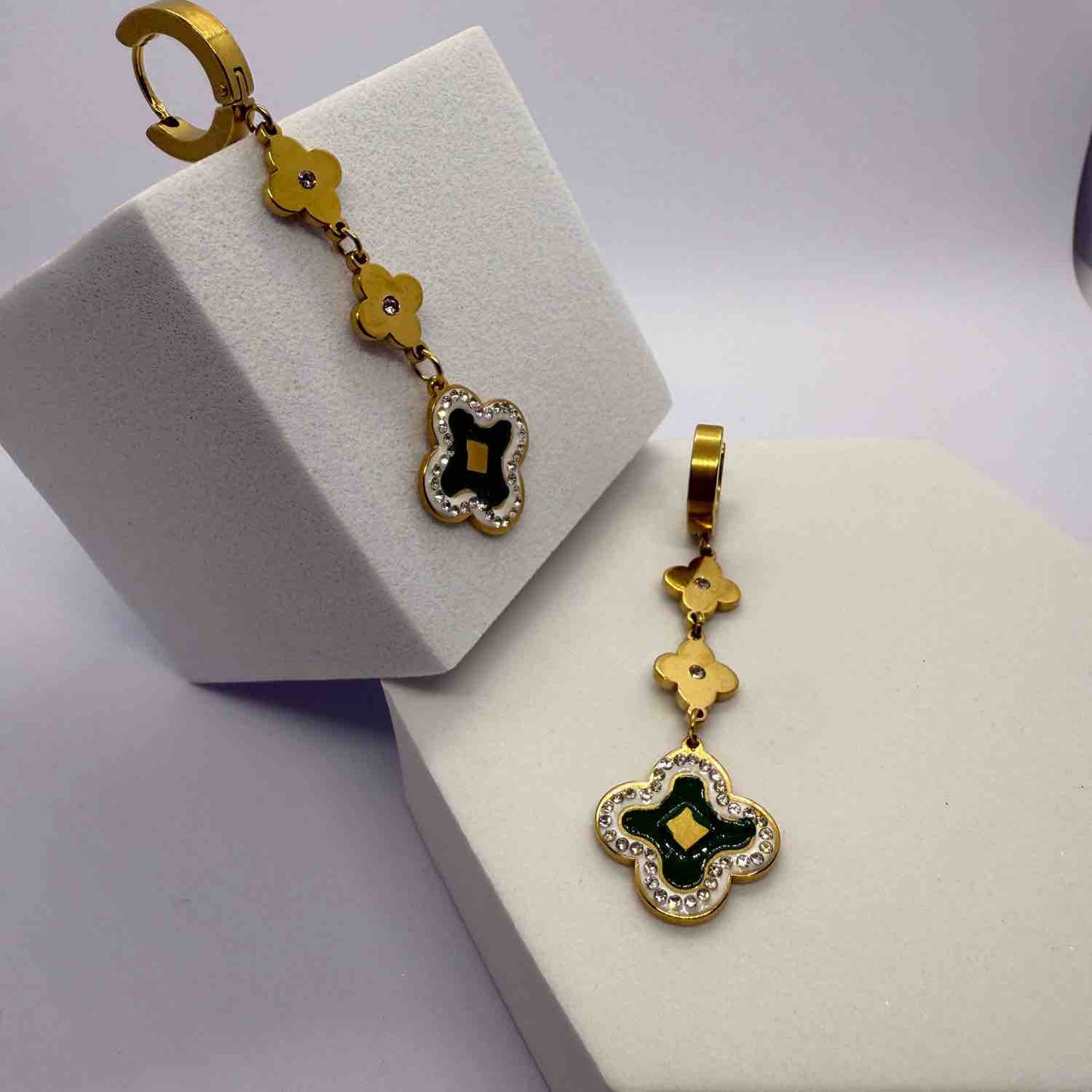 Elegant Green Floral Dangle Droop Earrings