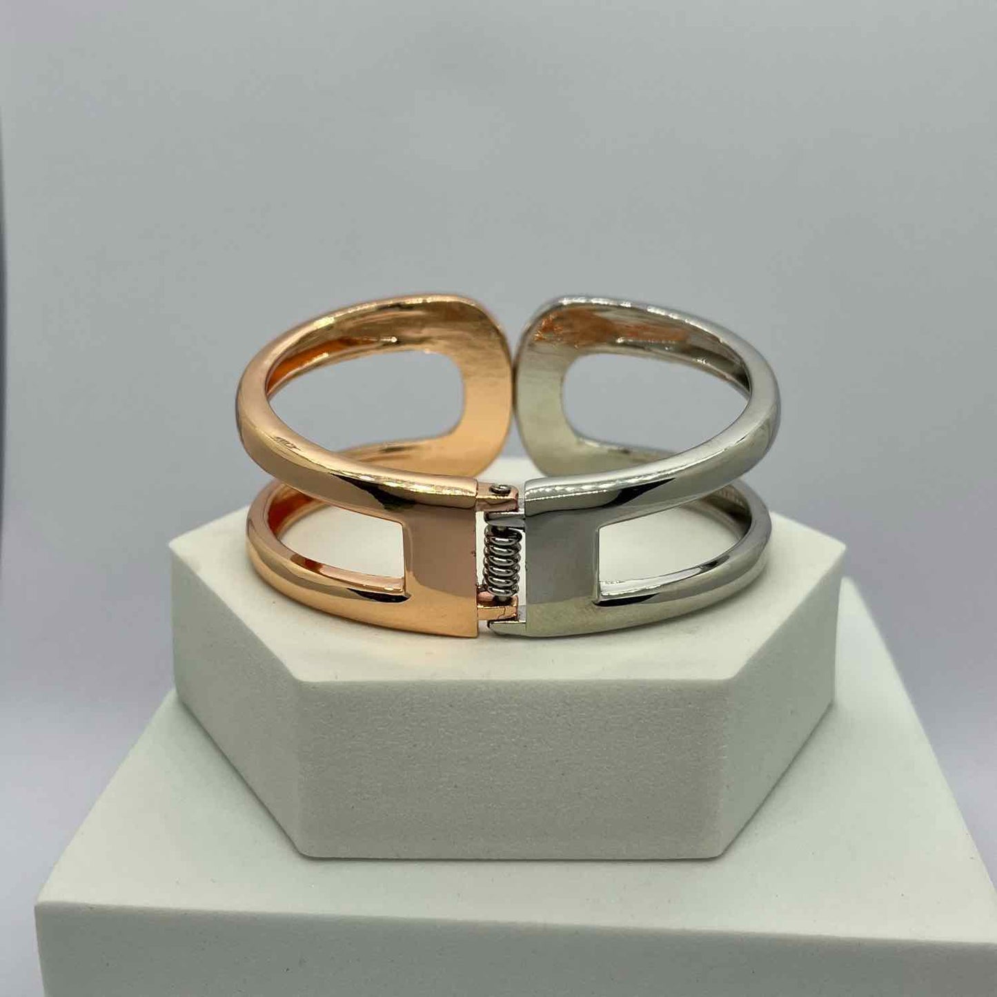 Anti-tarnish 18k Dual Toned Quirky Kada Cuff Bracelet